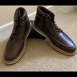 X-RAY lace up moc toe boot